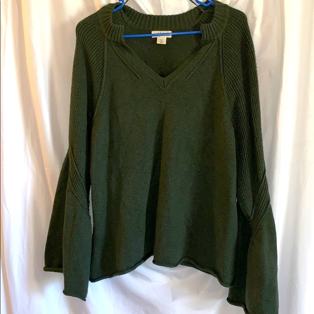 Dark green bell sleeve sweater